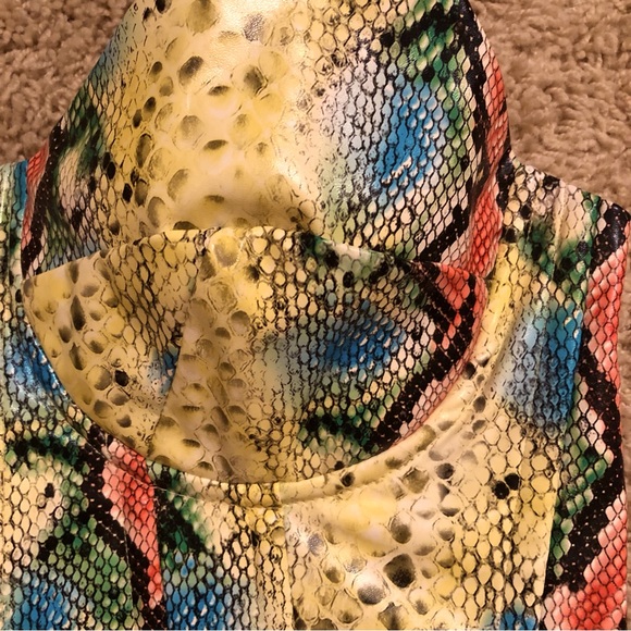 Pretty Little Things Multi Snake Faux Leather Bandeau Corset Top- NWOT Sz 8 - Picture 5 of 8